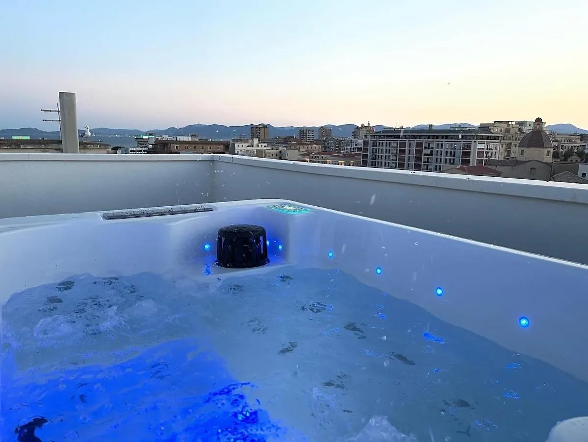 18 Dante Luxury Suites Cagliari 0*,  Italië